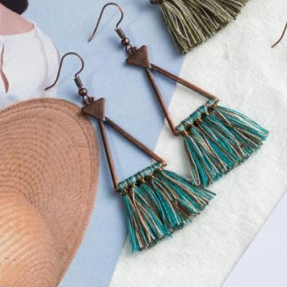 Vintage Hollow Triangle Tassel Earrings - Picture 2 of 3